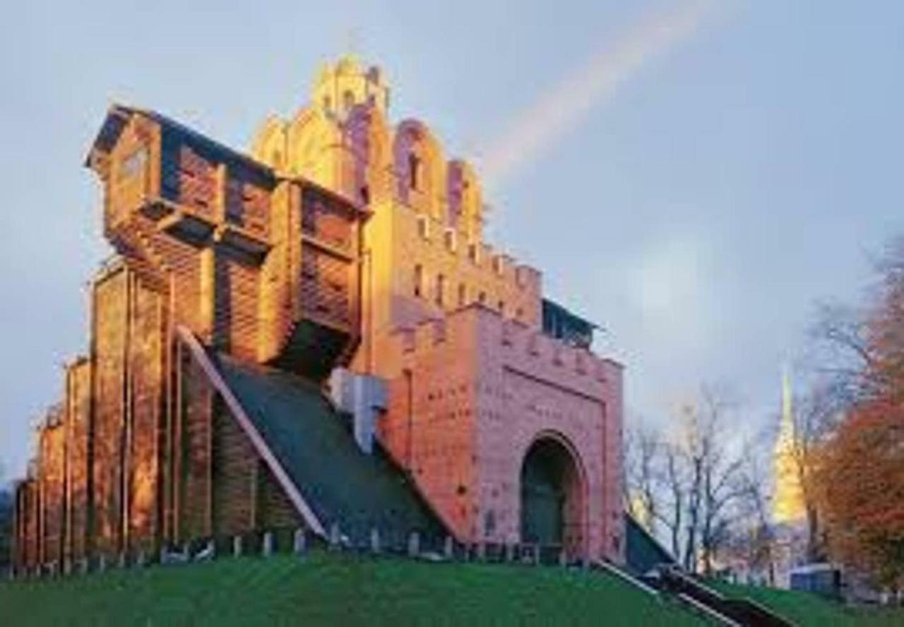 Kyiv Top Location 60M2 Apt In Old City Fast Wifi Selfchekin Luaran gambar